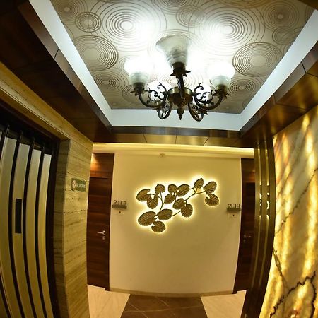 Hotel Manama Mumbai Exteriör bild