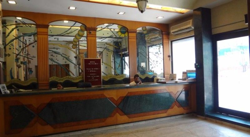 Hotel Manama Mumbai Exteriör bild