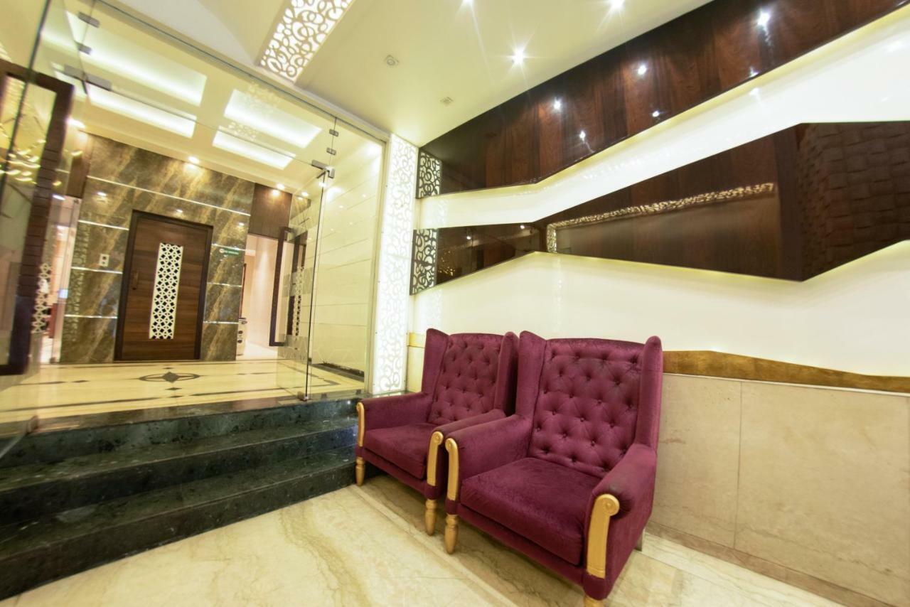 Hotel Manama Mumbai Exteriör bild