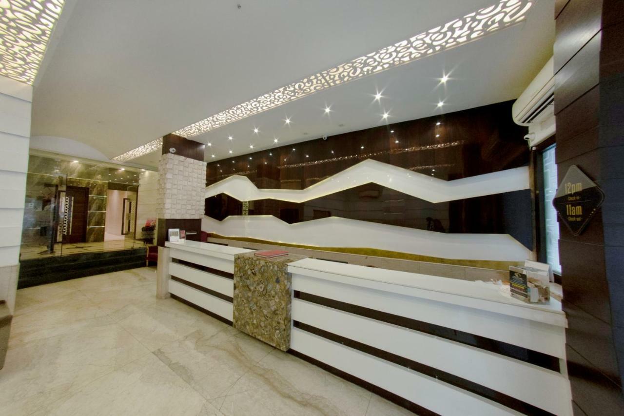Hotel Manama Mumbai Exteriör bild