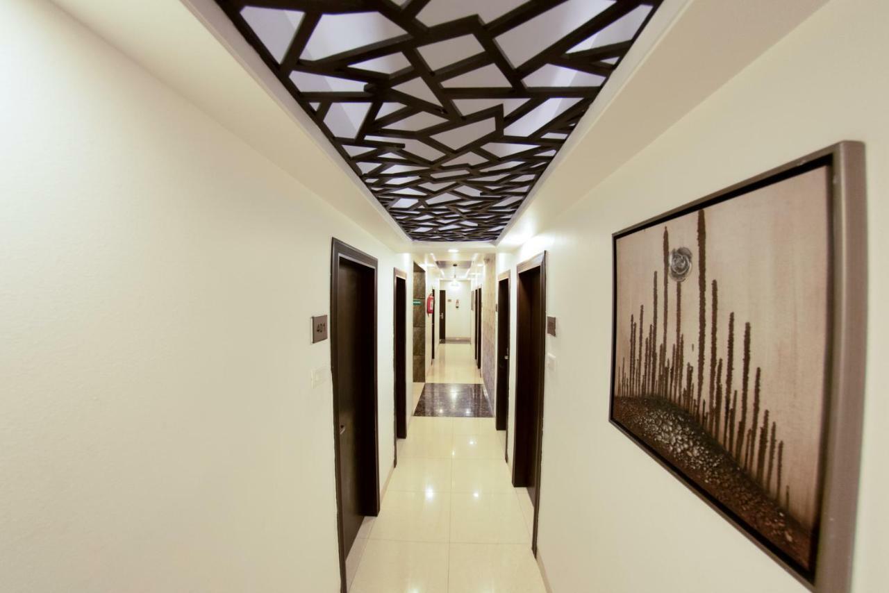 Hotel Manama Mumbai Exteriör bild