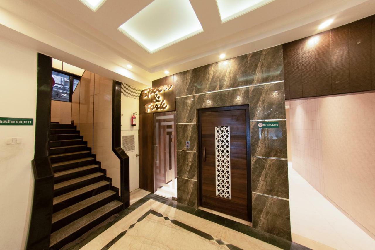 Hotel Manama Mumbai Exteriör bild